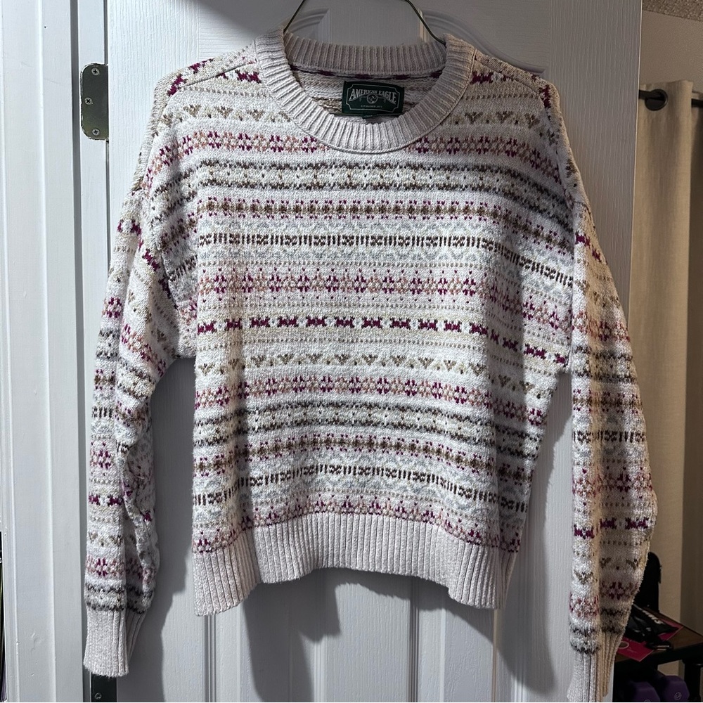American Eagle Sweater